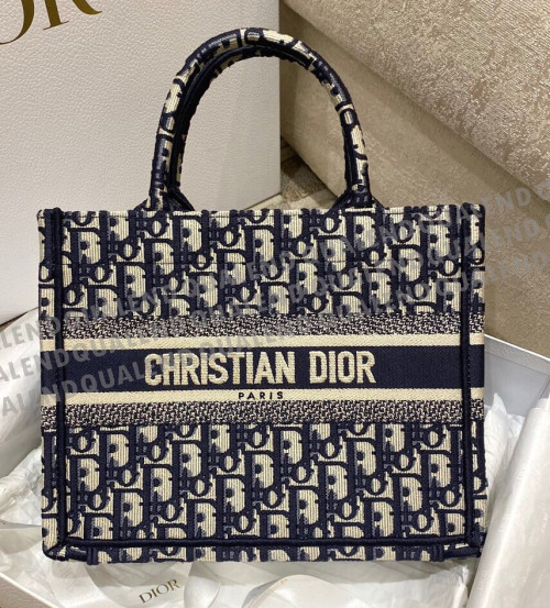 f7146df6aee2b7943cd5dd4c7ac92046_1677556138_8428.jpg?v=1