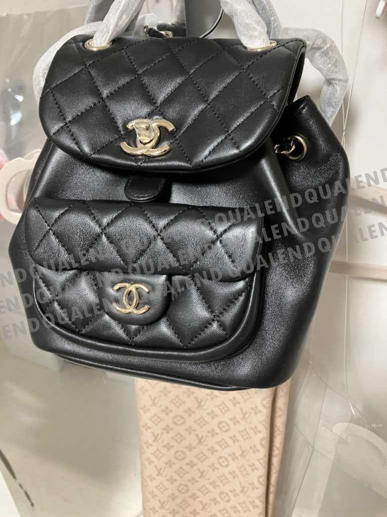 88897ecde6eb6ebe2cdffc7cb1dd713a_1732769555_793.jpg?v=1