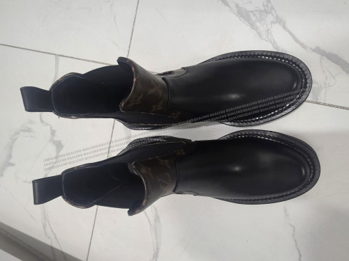 8573bc118cb50b1b08883e615daf428f_1766673772_8076.jpg?v=1