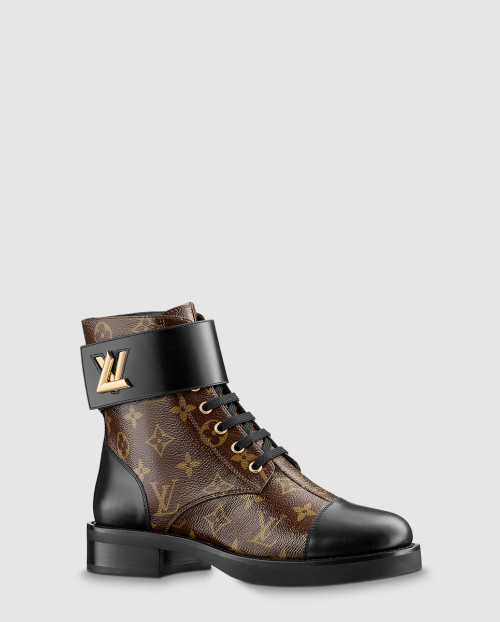 [LOUIS VUITTON-루이비통]원더랜드 플랫 레인저 부츠 1A2Q3L
