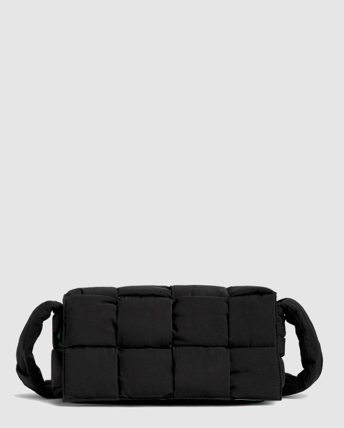 [BOTTEGA-보테가베네타]패디드 카세트 벨트백 705579