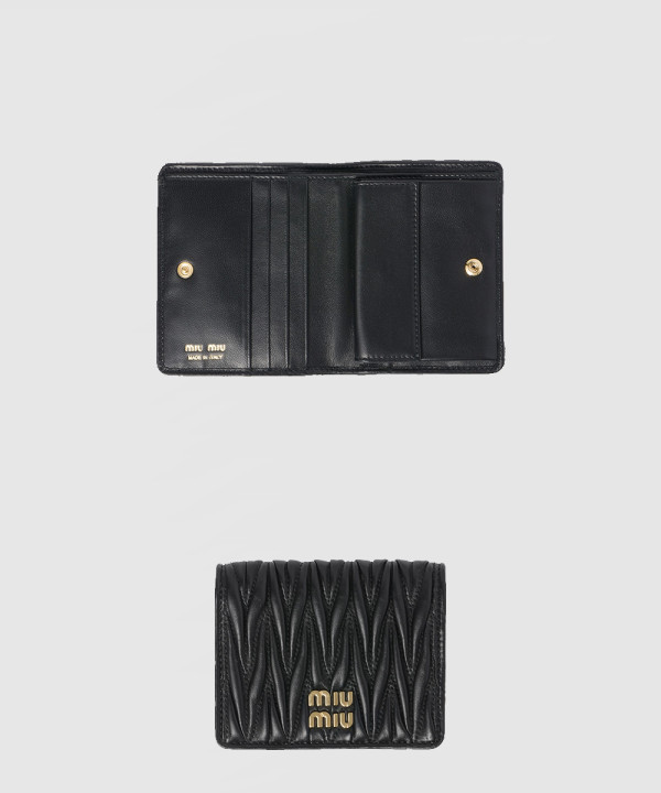 [MIUMIU-미우미우]마테라쎄 나파 가죽 반지갑 5MV204