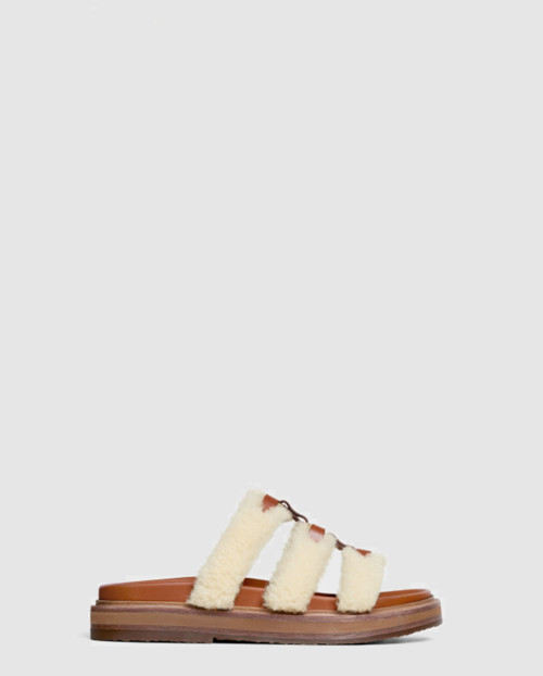 [CELINE-셀린느]시어링 카프스킨 티피 슬라이드 357283