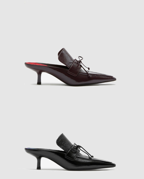 [BURBERRY-버버리]레더 스톰 뮬 80777291