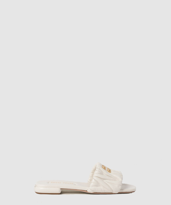 [MIUMIU-미우미우]마테라쎄 나파 가죽 슬라이드 5XX605