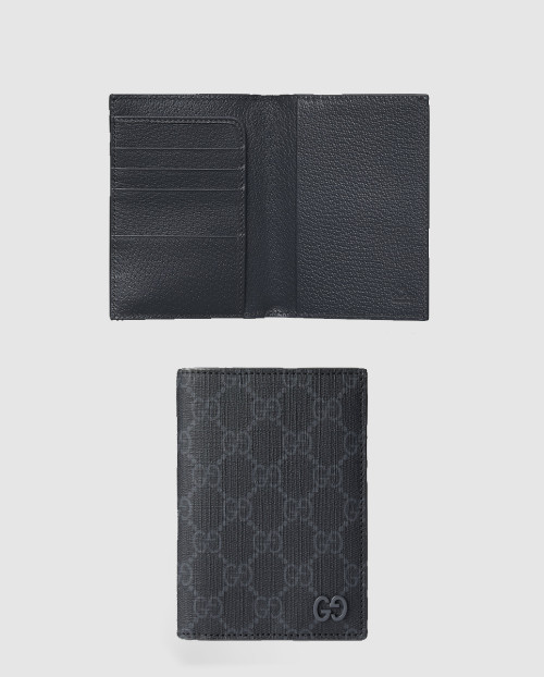 [GUCCI-구찌]그레이로 내부를 완성한 GG 여권 케이스 795229