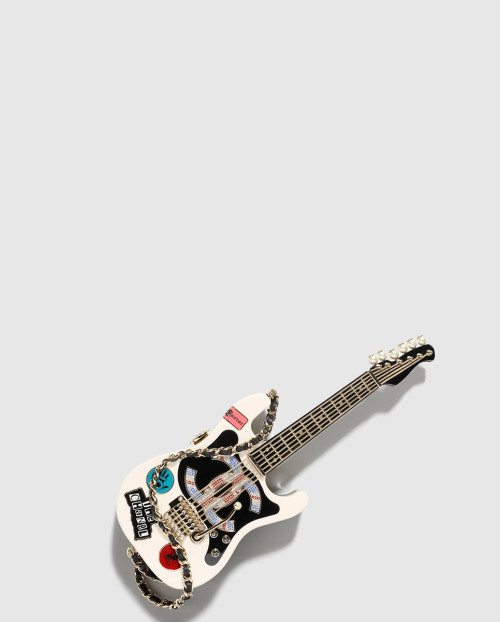 [CHANEL-샤넬]Guitar 케이스 AS4955