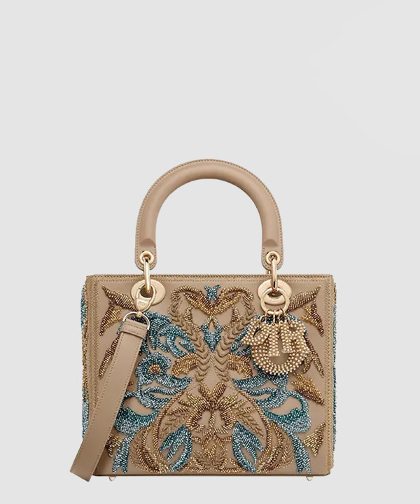 [DIOR-디올]레이디백 디라이트 미듐 M0565