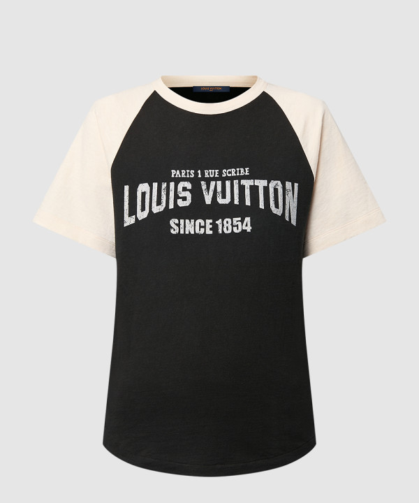 [LOUIS VUITTON-루이비통]시그니처 바시티 티셔츠 1AGPHA