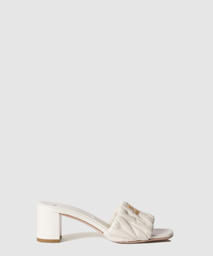 레플리카|이미테이션 miumiu-미우미우마틀라세-나파-가죽-슬라이드-5xx657