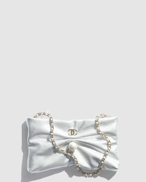 [CHANEL-샤넬]체인 달린 미니백 AP4613