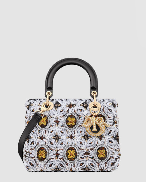 [DIOR-디올]레이디백 램스킨 미듐 M0565