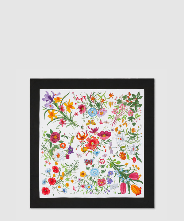 [GUCCI-구찌]프린트 실크 트윌 까레 821061