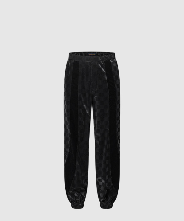 [LOUIS VUITTON-루이비통]플록드 다미에 테크니컬 트랙 팬츠 1AHCDR