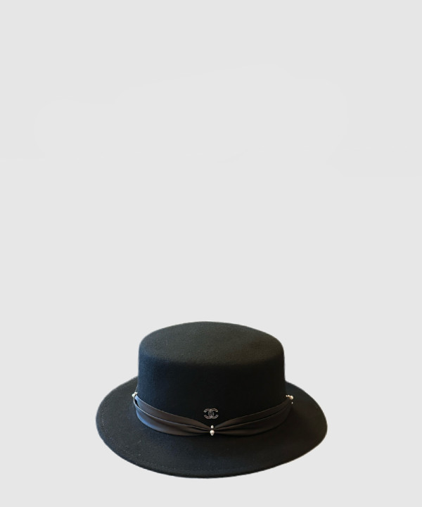 [CHANEL-샤넬]평면 고리 펠트 모자 AA7864